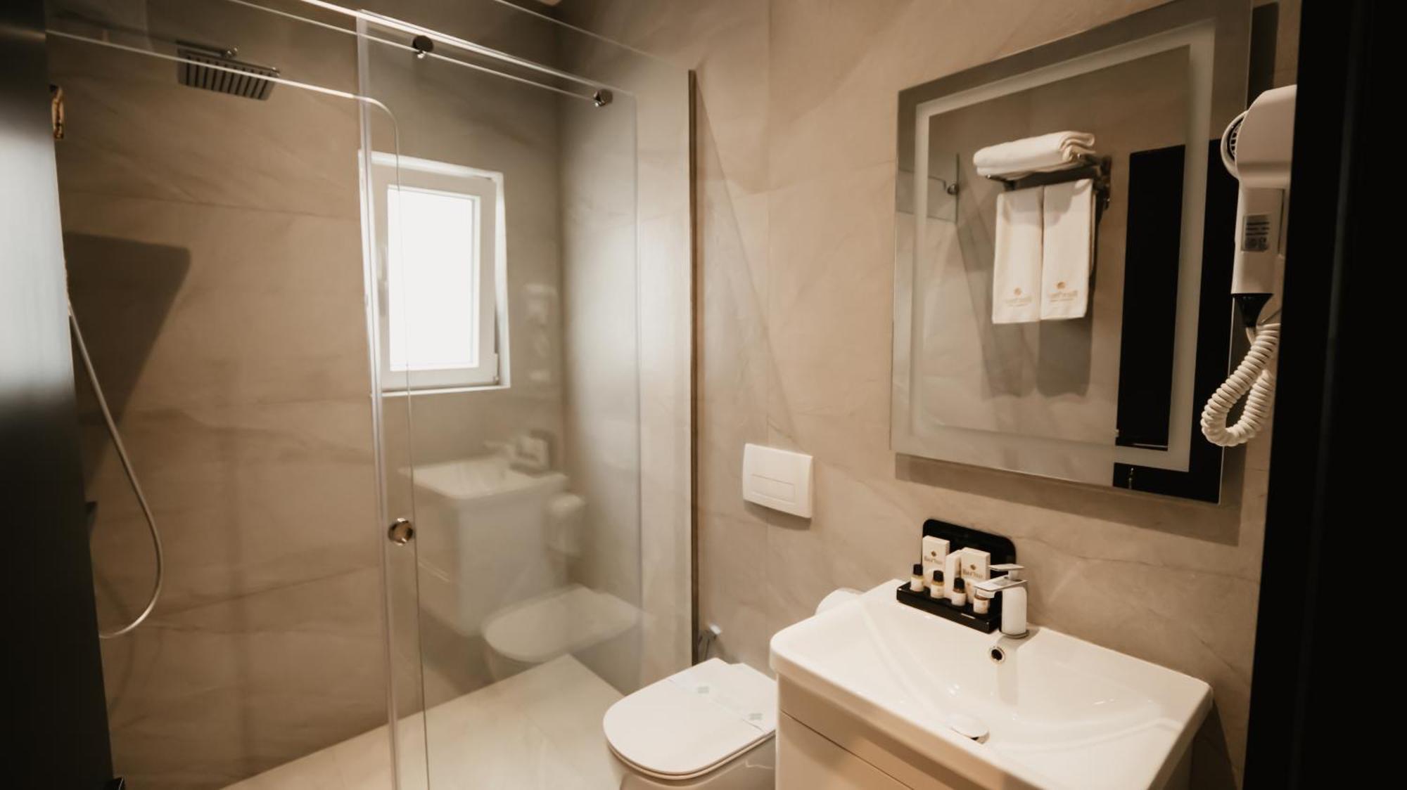 Baz'Hur Boutique Hotel Kukes Eksteriør bilde