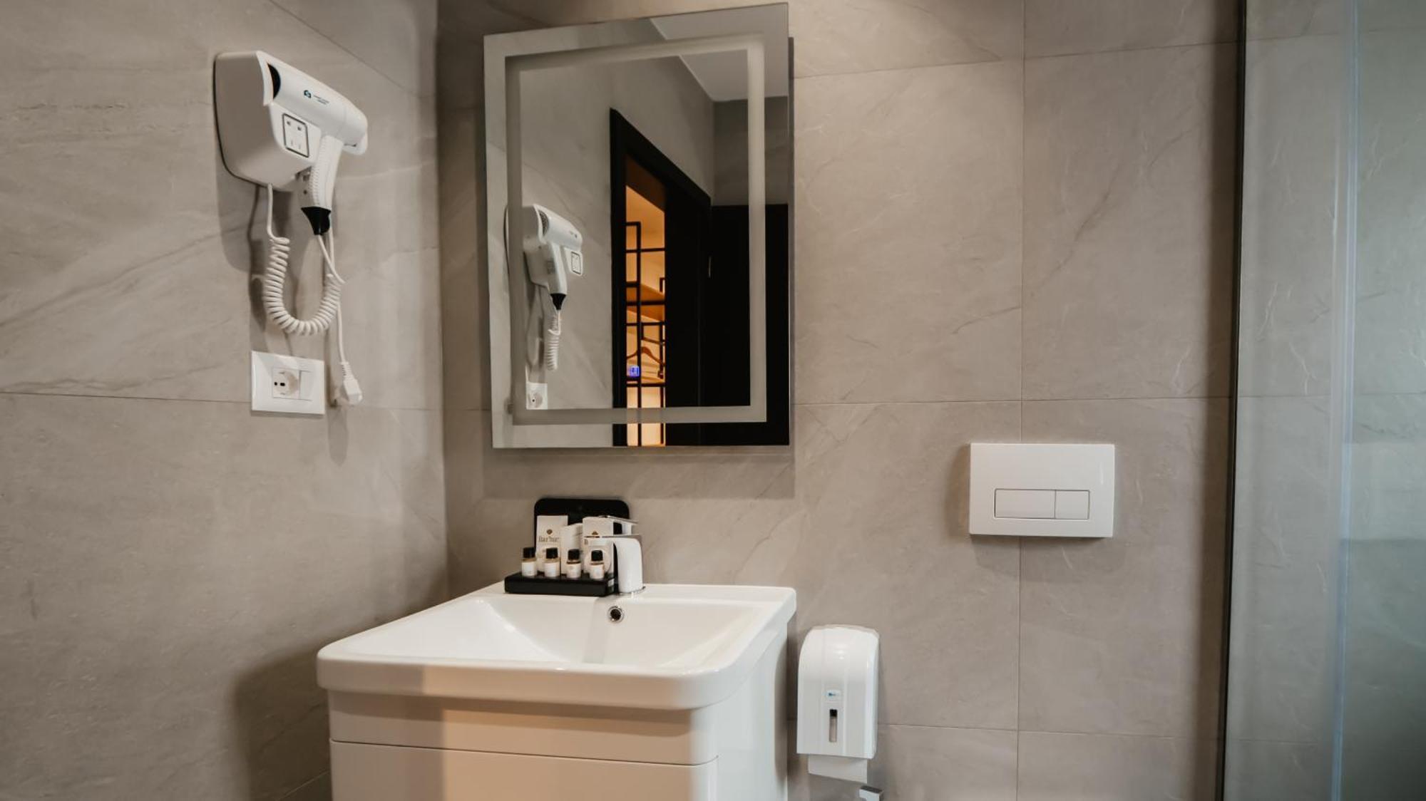 Baz'Hur Boutique Hotel Kukes Eksteriør bilde